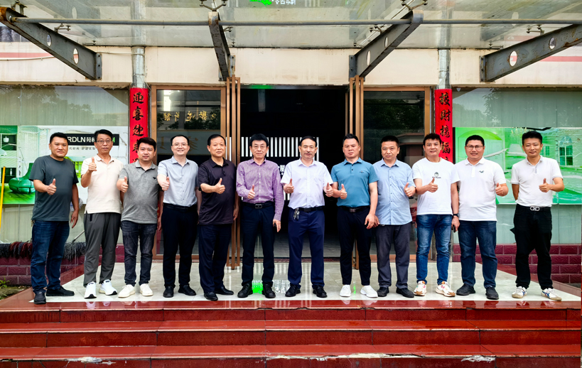 合照.jpg 合照.jpg