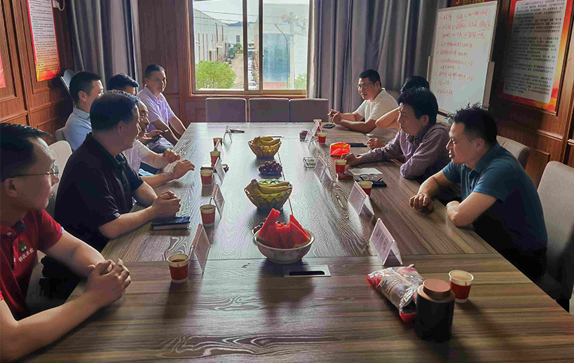 【绿色领航·智慧交融】华洲木业董事长率团深访钟氏木业,共谱江西绿色发展新篇章(图5) 【绿色领航·智慧交融】华洲木业董事长率团深访钟氏木业,共谱江西绿色发展新篇章(图5)