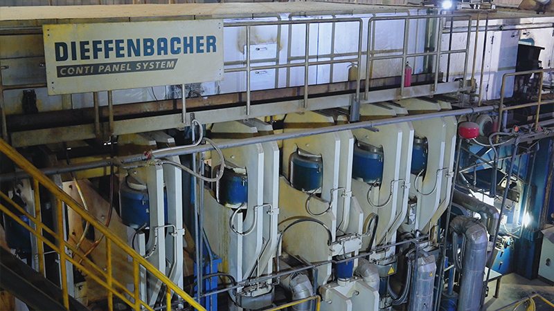 引进顶尖设备,只为一张好板材!(图4) 引进顶尖设备,只为一张好板材!(图4)